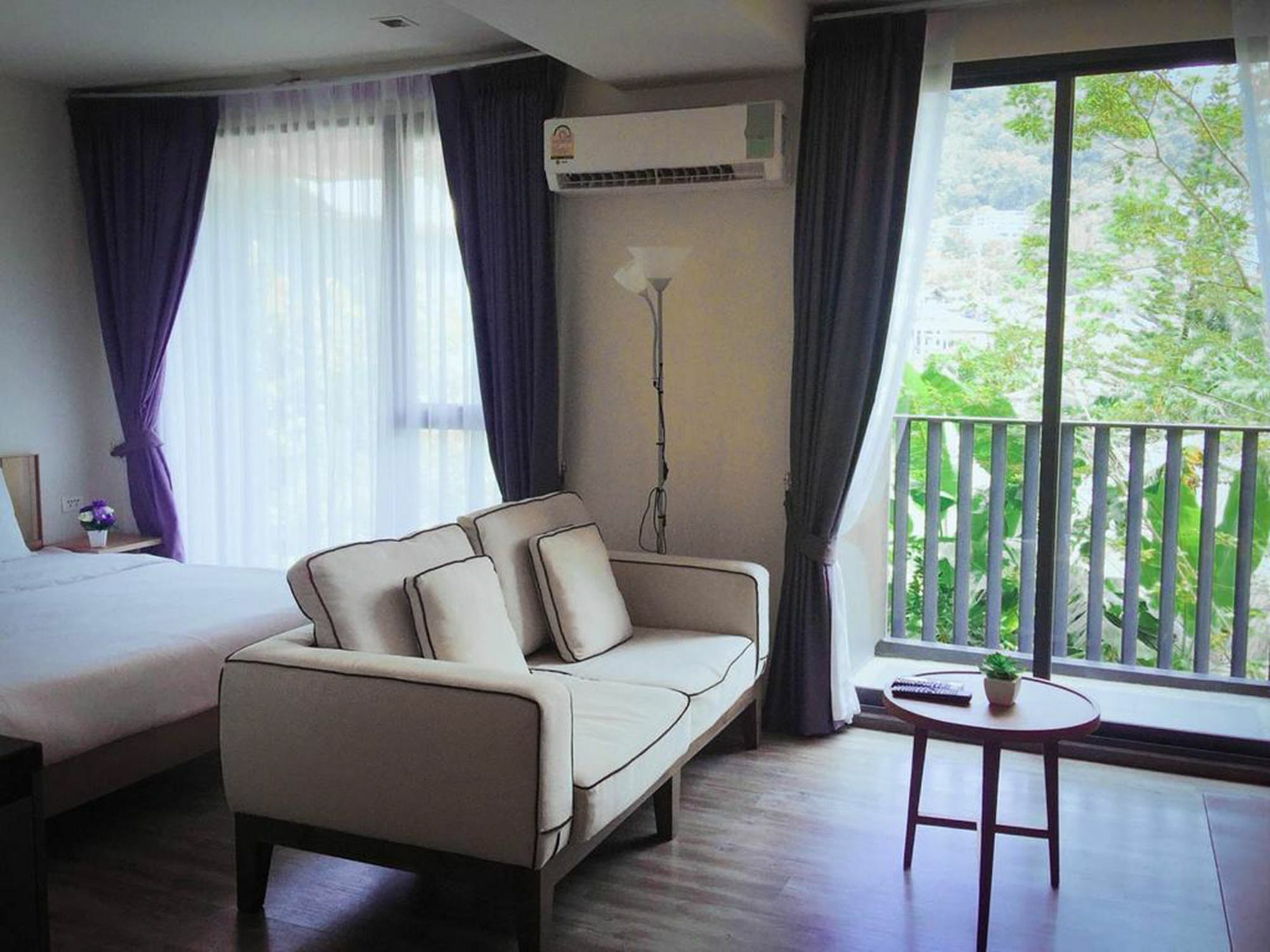 The Deck Condo Patong By Vip Exterior foto