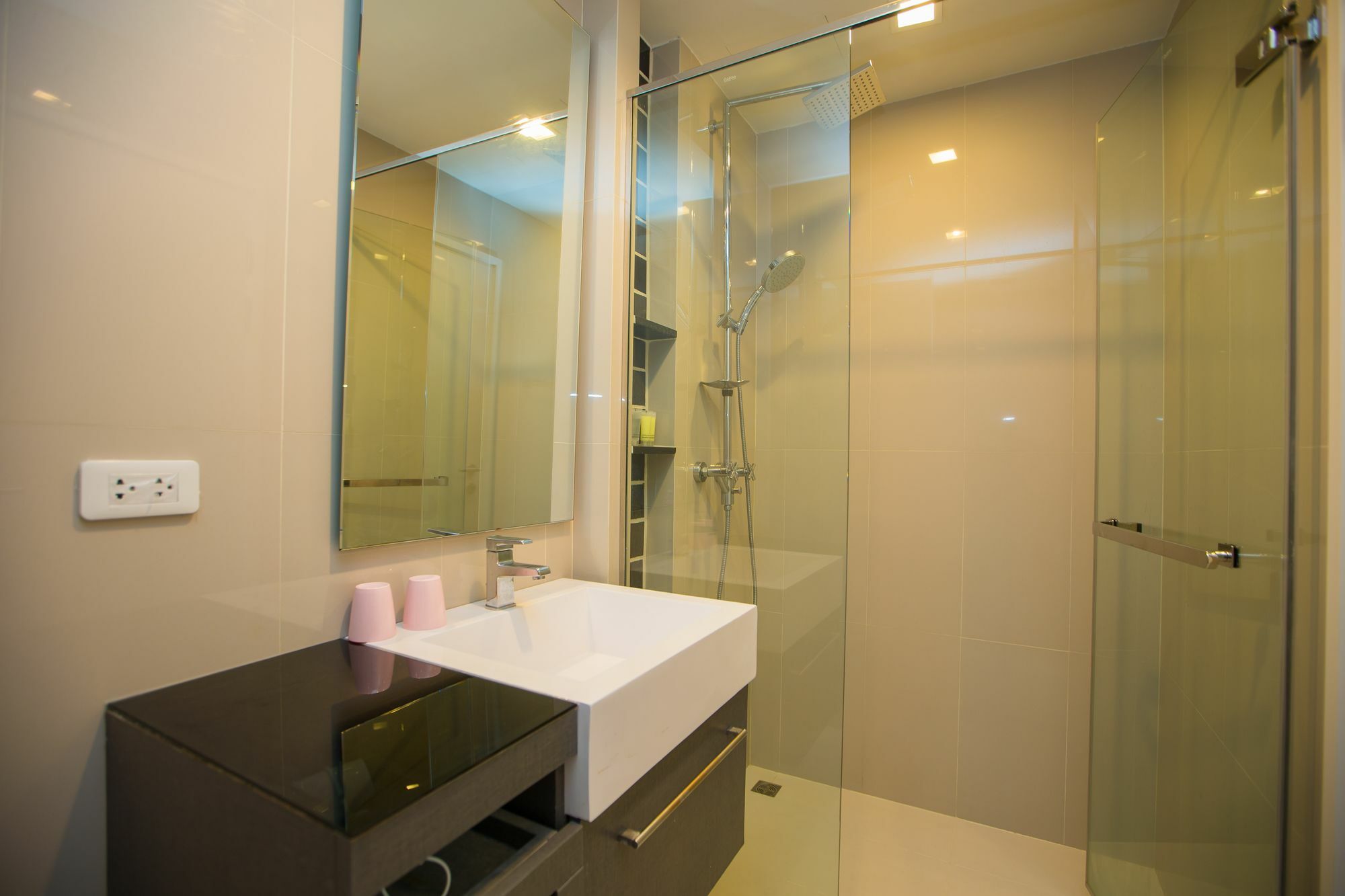 The Deck Condo Patong By Vip Exterior foto